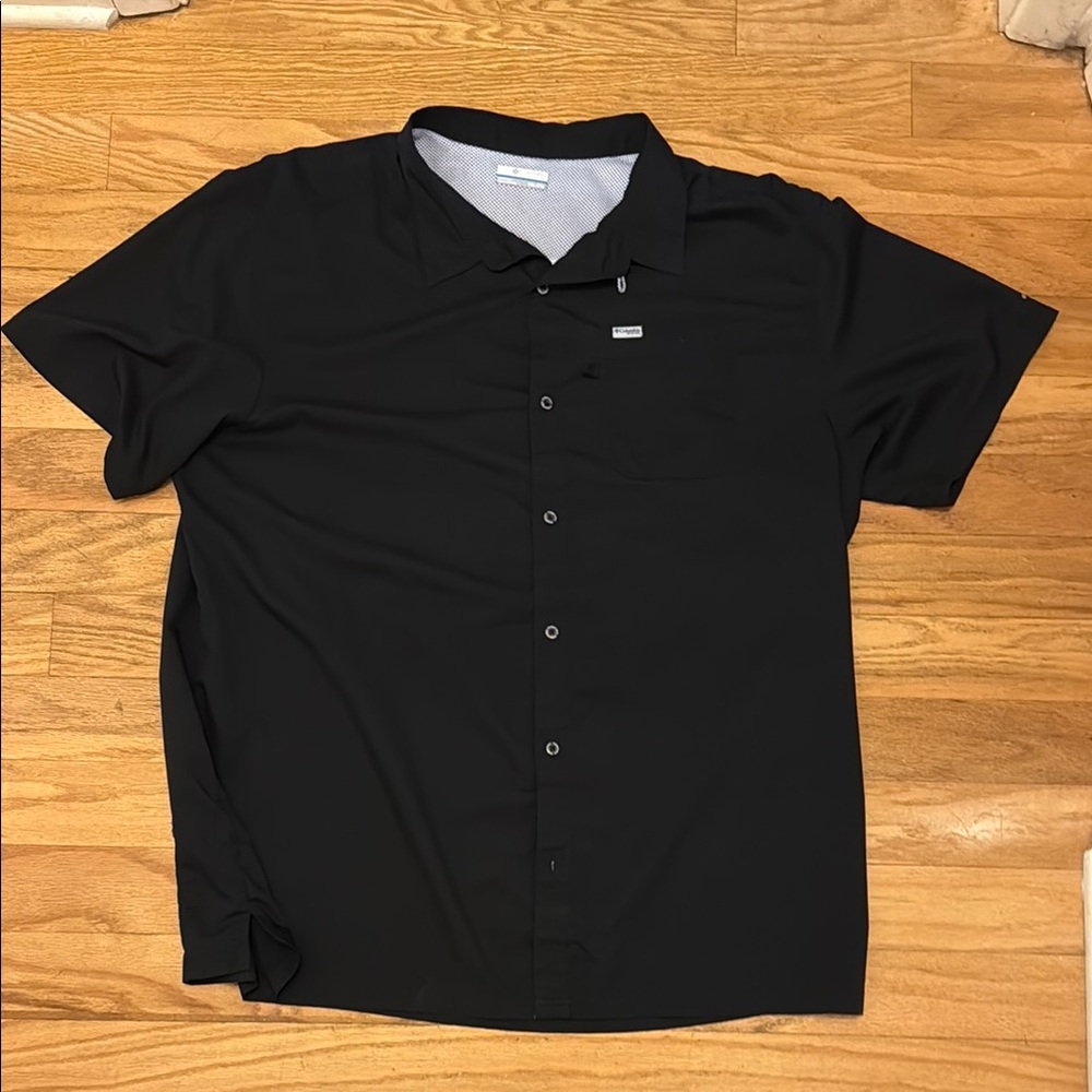 Columbia Black Casual Button Down Shirt for Everyday Comfort